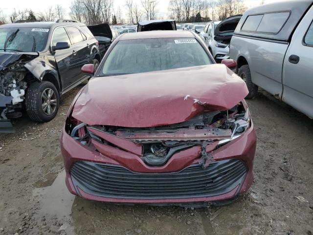 4T1B11HK4JU511069 - 2018 TOYOTA CAMRY L RED photo 5