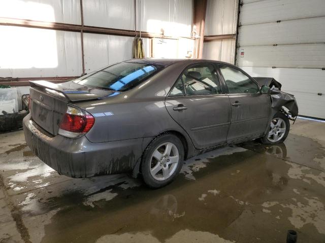 4T1BE32K05U559599 - 2005 TOYOTA CAMRY LE GRAY photo 3