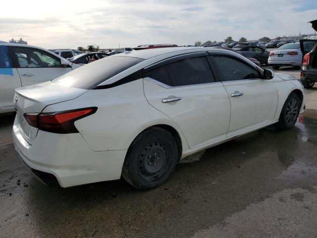 1N4BL4BV9KC226898 - 2019 NISSAN ALTIMA S WHITE photo 3