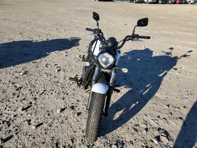 JKAENEC16JDA01461 - 2018 KAWASAKI EN650 C WHITE photo 2