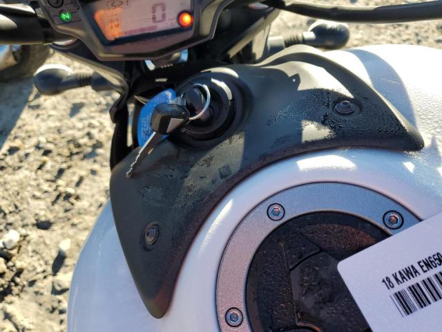 JKAENEC16JDA01461 - 2018 KAWASAKI EN650 C WHITE photo 8