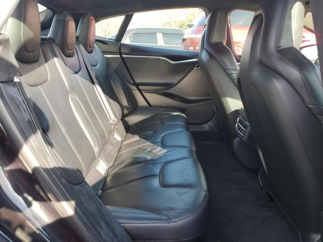 5YJSA1E2XGF126786 - 2016 TESLA MODEL S შავი ფოტო 10