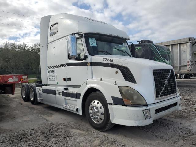 2005 VOLVO VN VNL, 