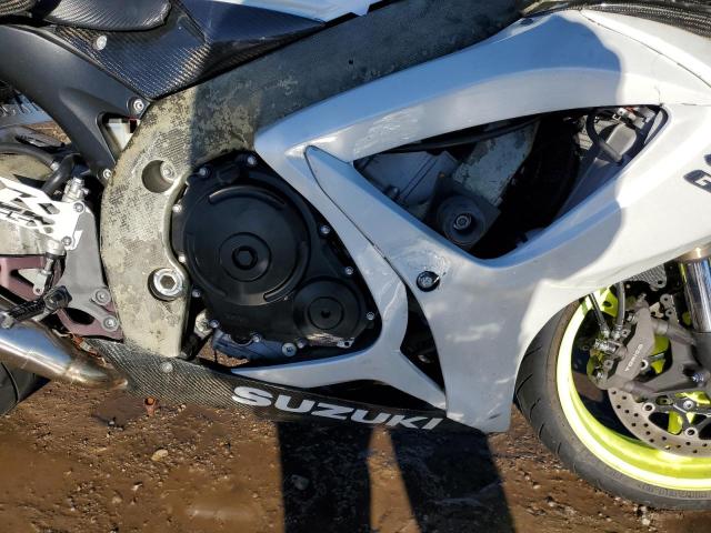 JS1GN7DA062116804 - 2006 SUZUKI GSX-R600 K6 WHITE photo 7