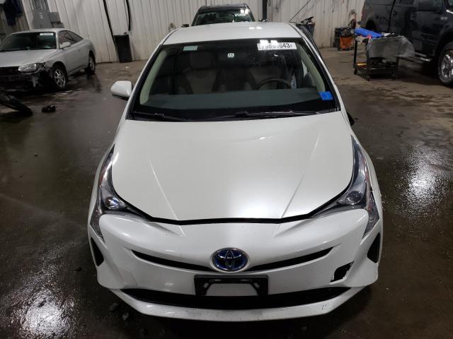 JTDKBRFU2G3513597 - 2016 TOYOTA PRIUS WHITE photo 5