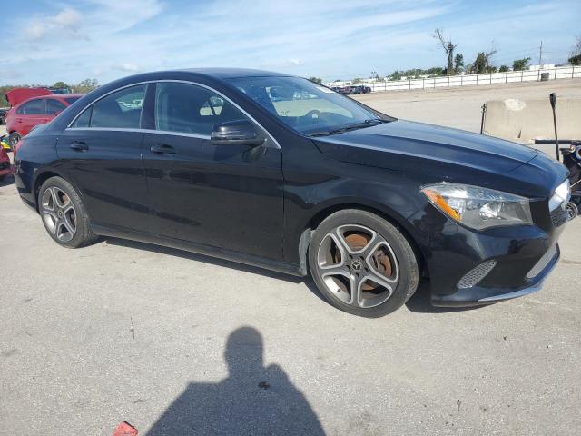 WDDSJ4EB2JN572804 - 2018 MERCEDES-BENZ CLA 250 BLACK photo 4