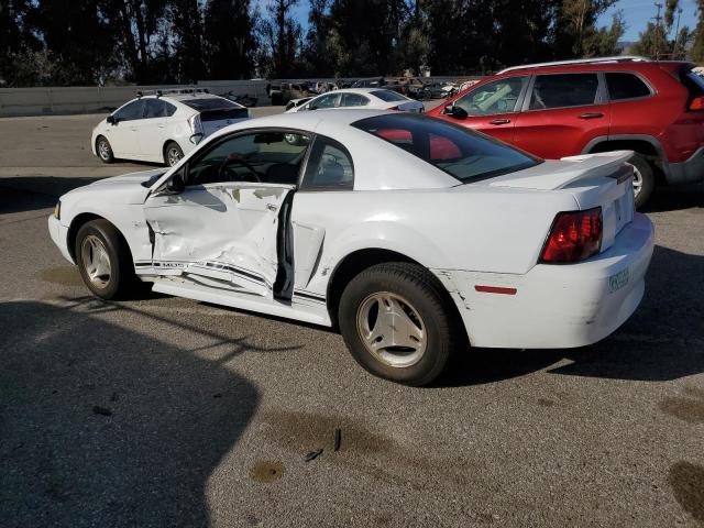 1FAFP4048XF223495 - 1999 FORD MUSTANG WHITE photo 2