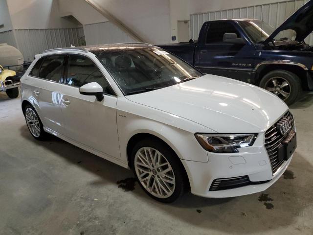 WAUSPBFF0JA109594 - 2018 AUDI A3 E-TRON PRESTIGE WHITE photo 4