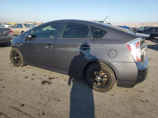 JTDKN3DU2D1682890 - 2013 TOYOTA PRIUS GRAY photo 2