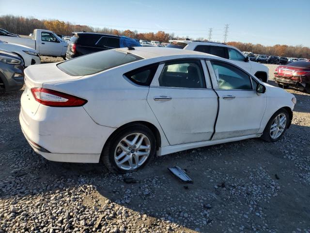 3FA6P0H71DR256327 - 2013 FORD FUSION SE WHITE photo 3