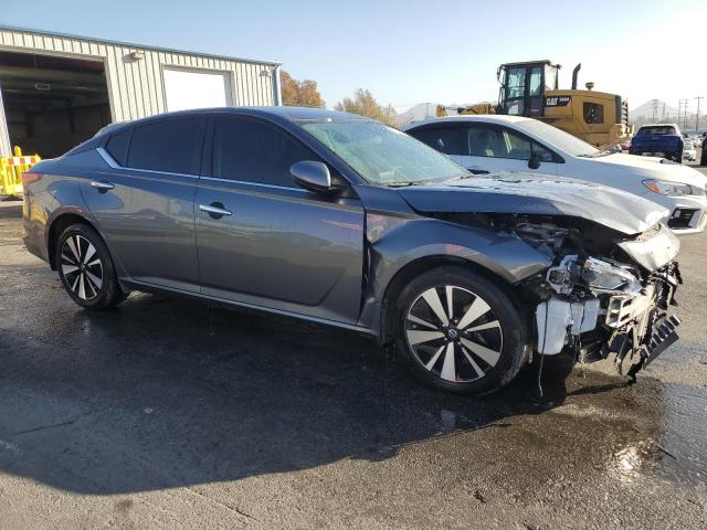 1N4BL4DV5NN320931 - 2022 NISSAN ALTIMA SV GRAY photo 4