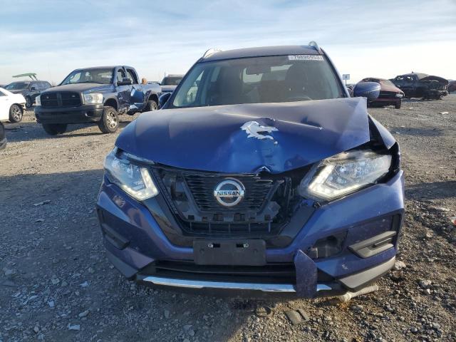 KNMAT2MT8JP507796 - 2018 NISSAN ROGUE S BLUE photo 5