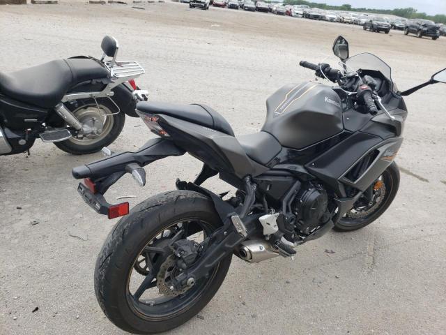 ML5EXER18PDA84918 - 2023 KAWASAKI EX650 R GRAY photo 3