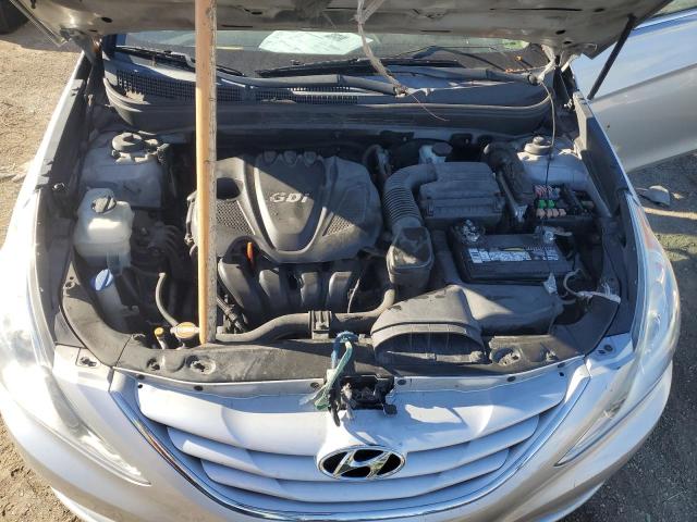 5NPEB4AC8CH473121 - 2012 HYUNDAI SONATA GLS SILVER photo 11