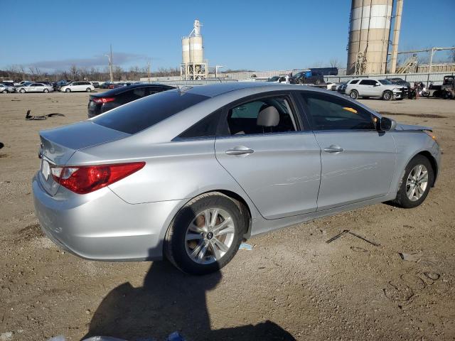 5NPEB4AC8CH473121 - 2012 HYUNDAI SONATA GLS SILVER photo 3