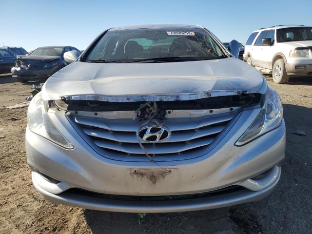 5NPEB4AC8CH473121 - 2012 HYUNDAI SONATA GLS SILVER photo 5