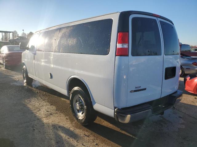 1GAZGPFF5H1342095 - 2017 CHEVROLET EXPRESS G3 LT WHITE photo 2