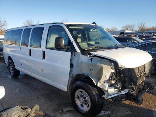 1GAZGPFF5H1342095 - 2017 CHEVROLET EXPRESS G3 LT WHITE photo 4