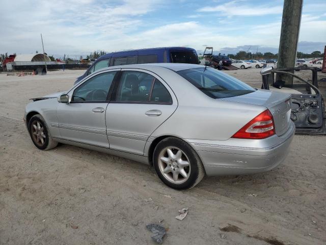 WDBRF64J93F370035 - 2003 MERCEDES-BENZ C 320 SILVER photo 2