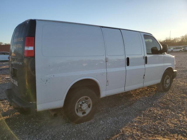 1GCWGAFG7J1336529 - 2018 CHEVROLET EXPRESS G2 WHITE photo 3