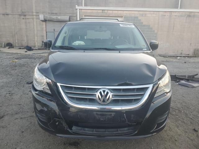 2V4RW3DGXBR670331 - 2011 VOLKSWAGEN ROUTAN SE BLACK photo 5