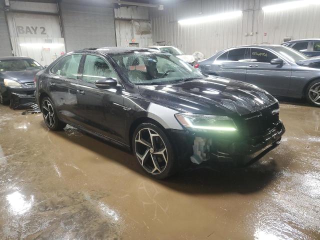 1VWMA7A33LC015043 - 2020 VOLKSWAGEN PASSAT R-LINE أسود صورة 4