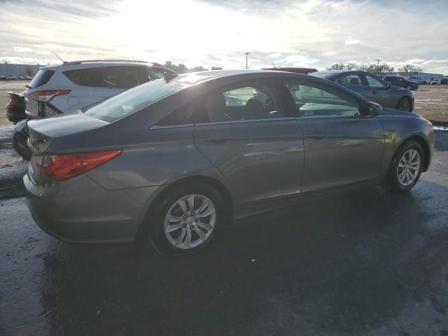 5NPEB4AC2CH321867 - 2012 HYUNDAI SONATA GLS GRAY photo 3