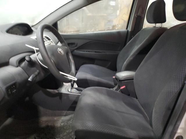 JTDBT903481281630 - 2008 TOYOTA YARIS SILVER photo 7