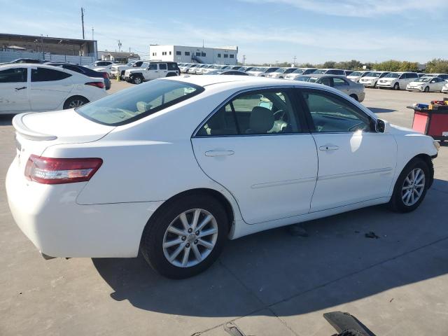 4T1BK3EK2BU617213 - 2011 TOYOTA CAMRY SE WHITE photo 3