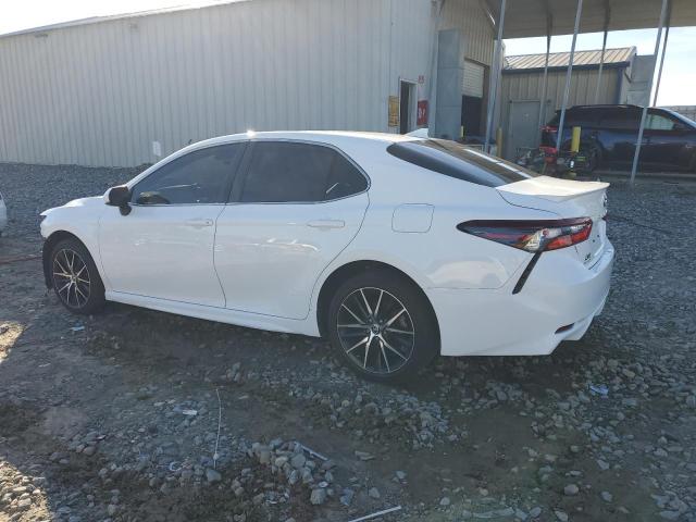 4T1G11AKXMU484948 - 2021 TOYOTA CAMRY SE WHITE photo 2