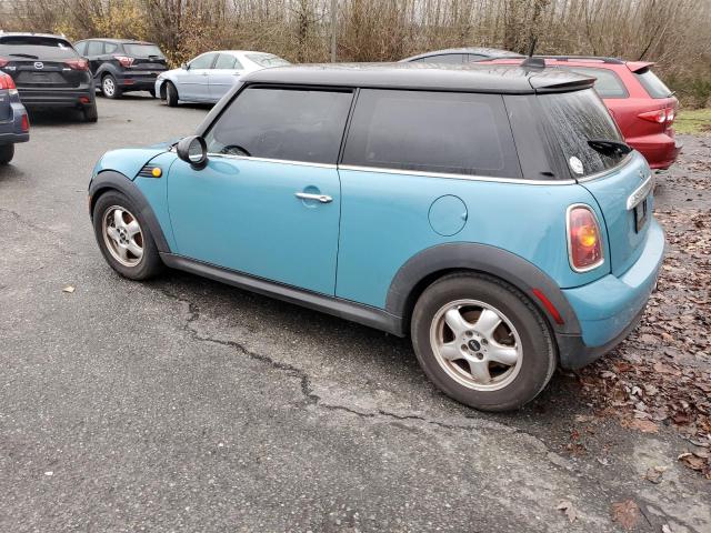 WMWMF3C58ATZ25485 - 2010 MINI COOPER BLUE photo 2