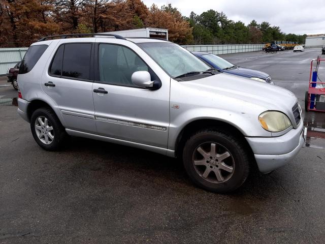 4JGAB72EXXA087745 - 1999 MERCEDES-BENZ ML 430 SILVER photo 4