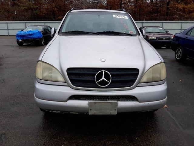 4JGAB72EXXA087745 - 1999 MERCEDES-BENZ ML 430 SILVER photo 5