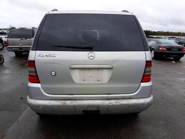 4JGAB72EXXA087745 - 1999 MERCEDES-BENZ ML 430 SILVER photo 6