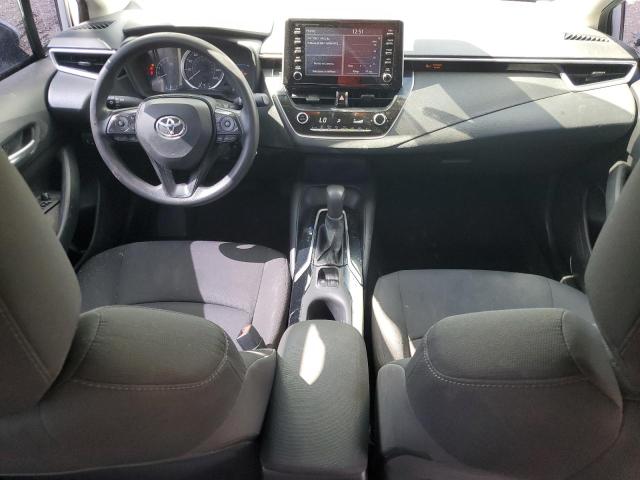 5YFEPRAEXLP111908 - 2020 TOYOTA COROLLA LE Silber Foto 8