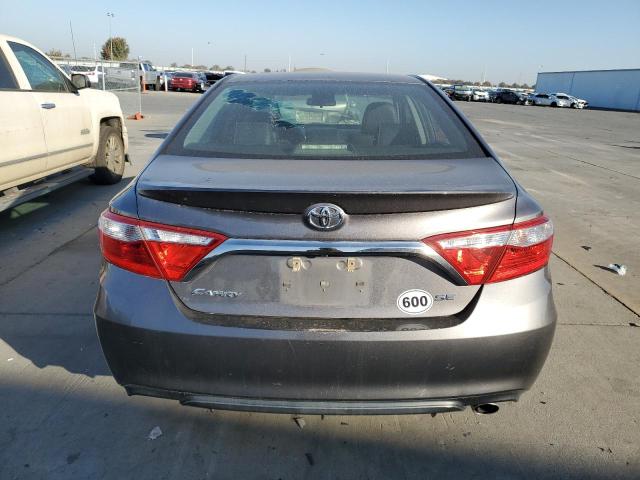 4T1BF1FK4HU674724 - 2017 TOYOTA CAMRY LE GRAY photo 6