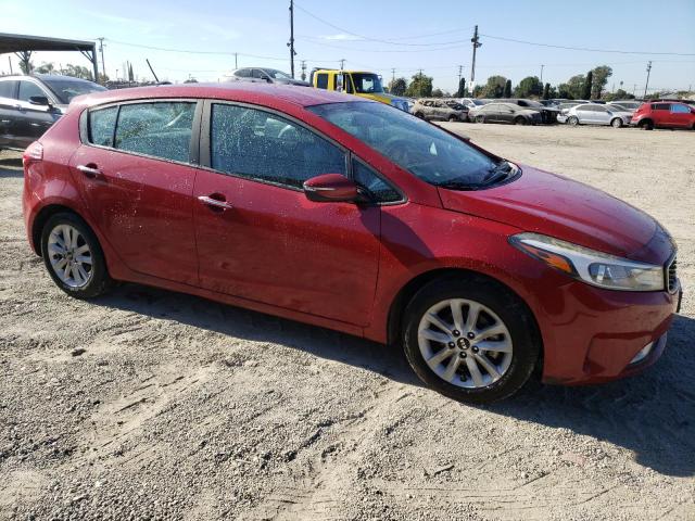 KNAFK5A84H5678431 - 2017 KIA FORTE LX RED photo 4