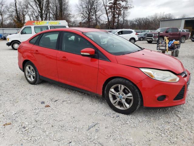 1FADP3F28DL181298 - 2013 FORD FOCUS SE RED photo 4