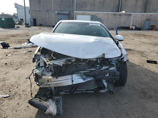 4T1B11HK3KU271725 - 2019 TOYOTA CAMRY L WHITE photo 5