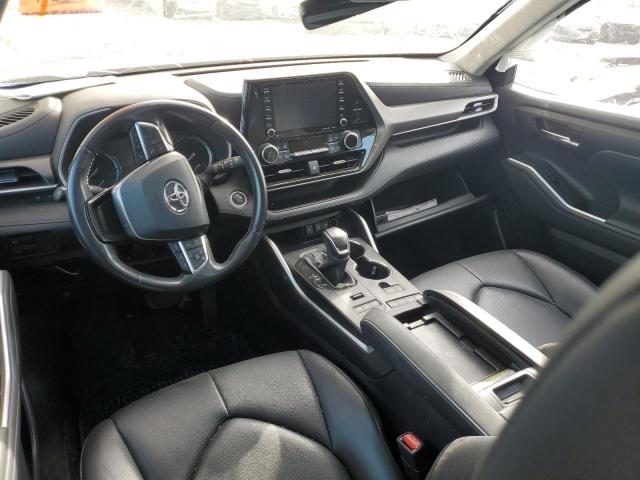 5TDHZRBH9MS111200 - 2021 TOYOTA HIGHLANDER XLE GRAY photo 8