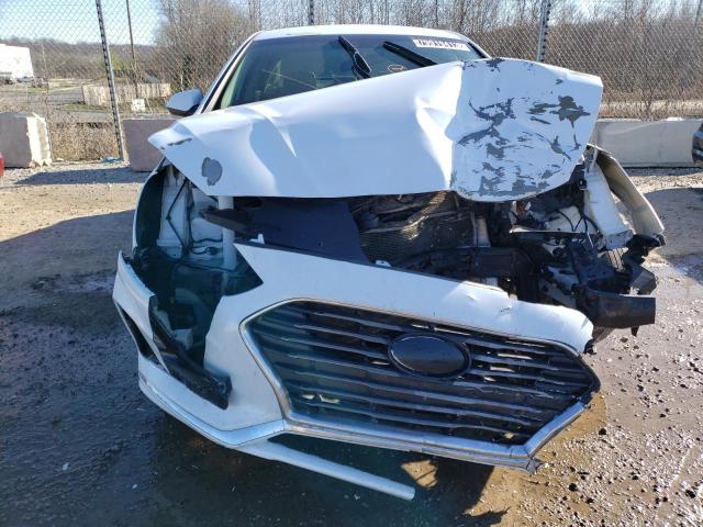 5NPE24AF6KH732018 - 2019 HYUNDAI SONATA SE WHITE photo 5