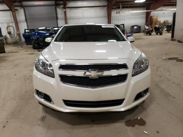 1G11F5RR9DF121560 - 2013 CHEVROLET MALIBU 2LT WHITE photo 5