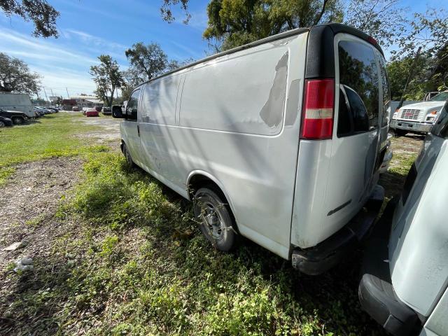 1GCFG15XX71124606 - 2007 CHEVROLET EXPRESS G1 WHITE photo 3