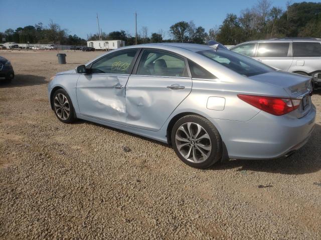 5NPEC4AB7DH593658 - 2013 HYUNDAI SONATA SE SILVER photo 2