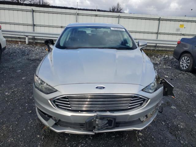 3FA6P0HD0HR282641 - 2017 FORD FUSION SE SILVER photo 5