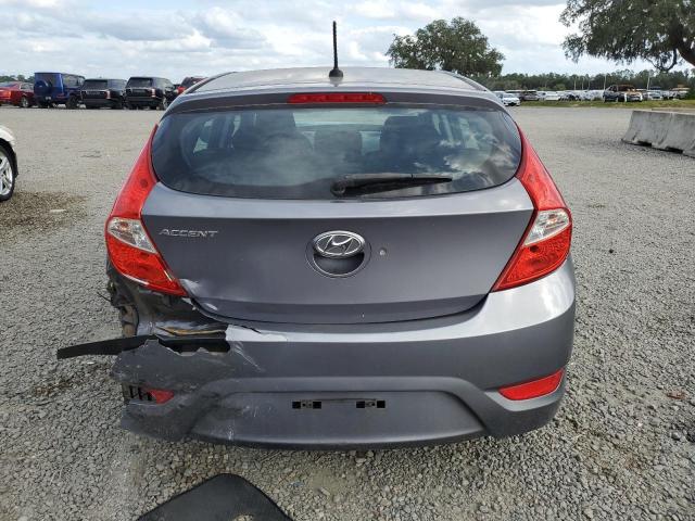 KMHCT5AE0HU346772 - 2017 HYUNDAI ACCENT SE GRAY photo 6