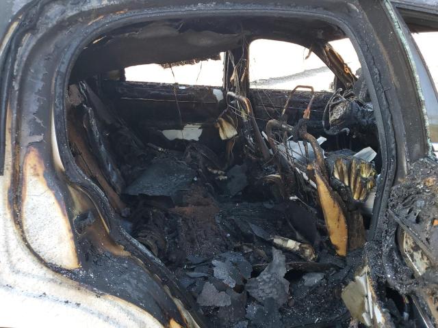 1LNHM81W73Y642001 - 2003 LINCOLN TOWN CAR EXECUTIVE Weiß Foto 10