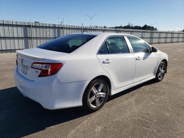 4T1BF1FK6CU134073 - 2012 TOYOTA CAMRY BASE WHITE photo 3