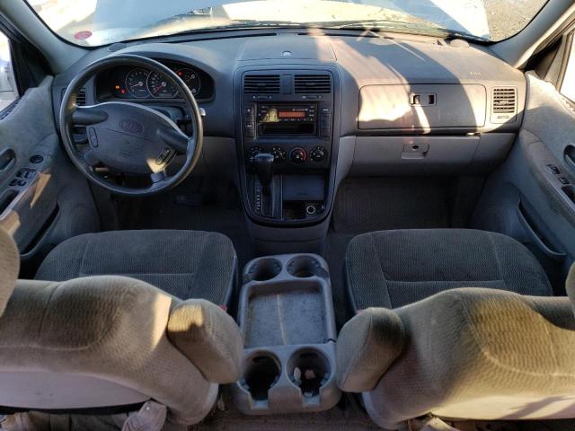 KNDUP131646514560 - 2004 KIA SEDONA EX SILVER photo 8