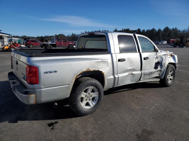 1D7RW3GKXBS620737 - 2011 DODGE DAKOTA SLT SILVER photo 3